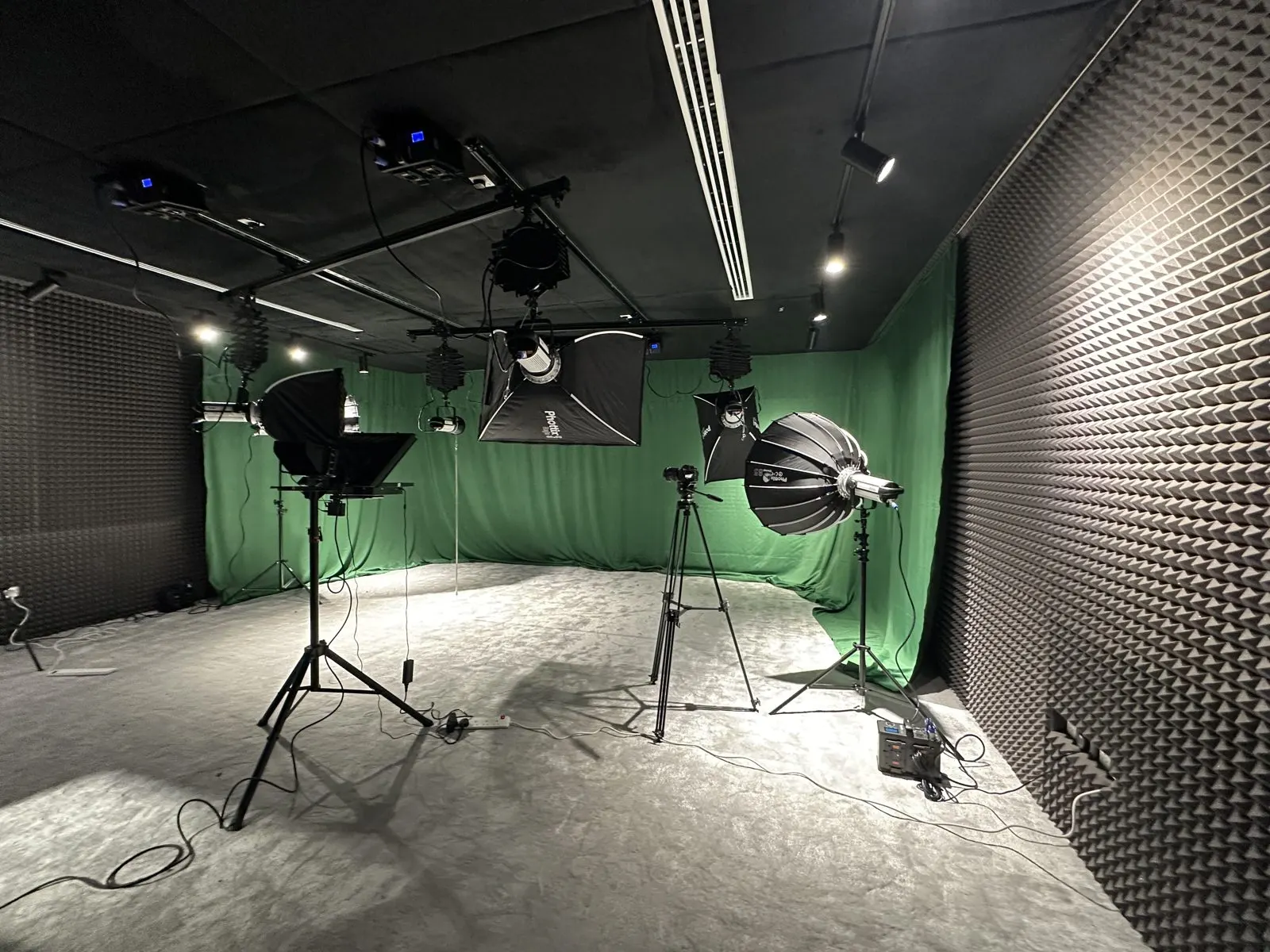 Shooting floor